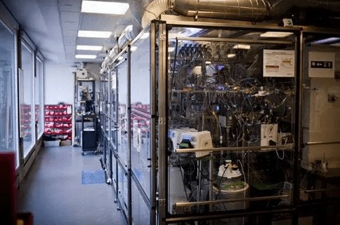 冰箱里的制药工厂 MIT科学家如何颠覆传统药物生产